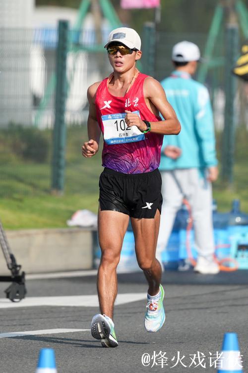 杨家玉携手石升吉勇夺马拉松竞走混合接力金牌 杨家玉携手石升吉勇夺马拉松竞走混合接力金牌